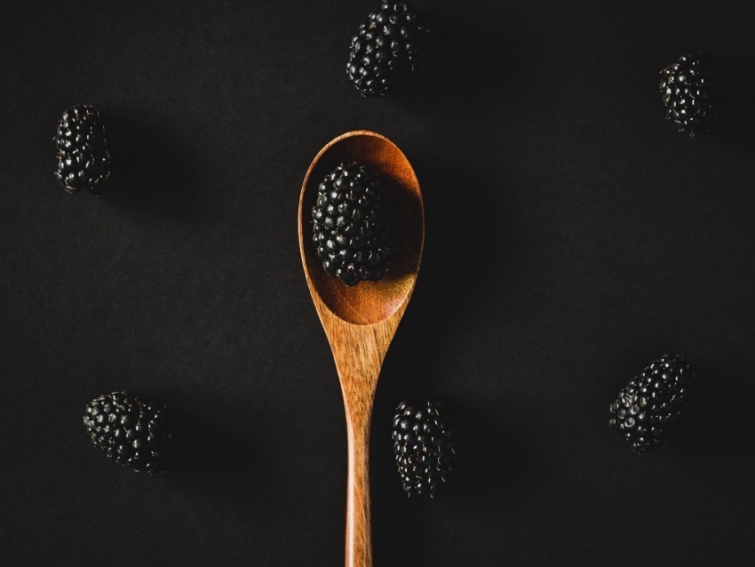 blackberry berries spoon black ripe PNG with Isolated Object