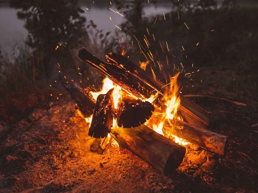 bonfire fire sparks firewood HighQuality PNG with Transparent Isolation 4k wallpaper