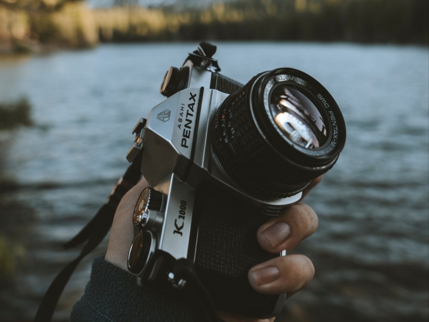 camera hand lens landscape PNG free download