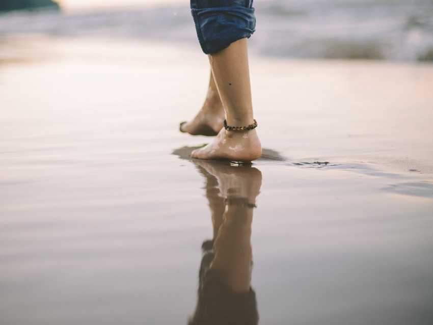 feet step beach water sand PNG clear images 4k wallpaper