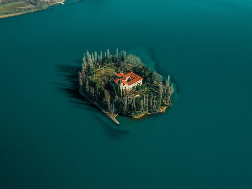 lake island aerial view trees house PNG images with clear alpha channel broad assortment