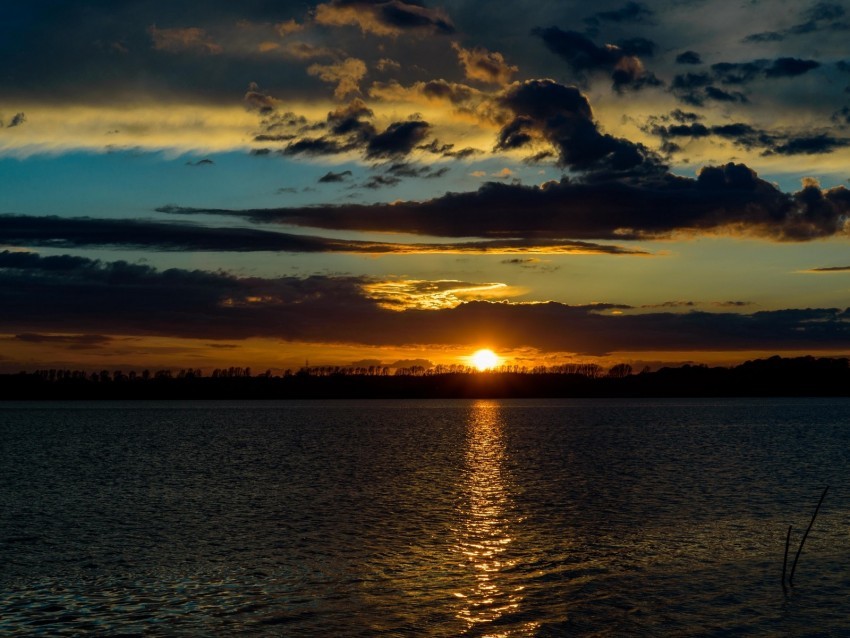 lake sunset clouds dusk dark ripples PNG graphics 4k wallpaper