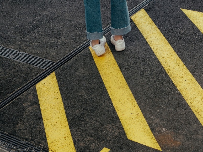 legs marking yellow asphalt High-resolution PNG images with transparency 4k wallpaper