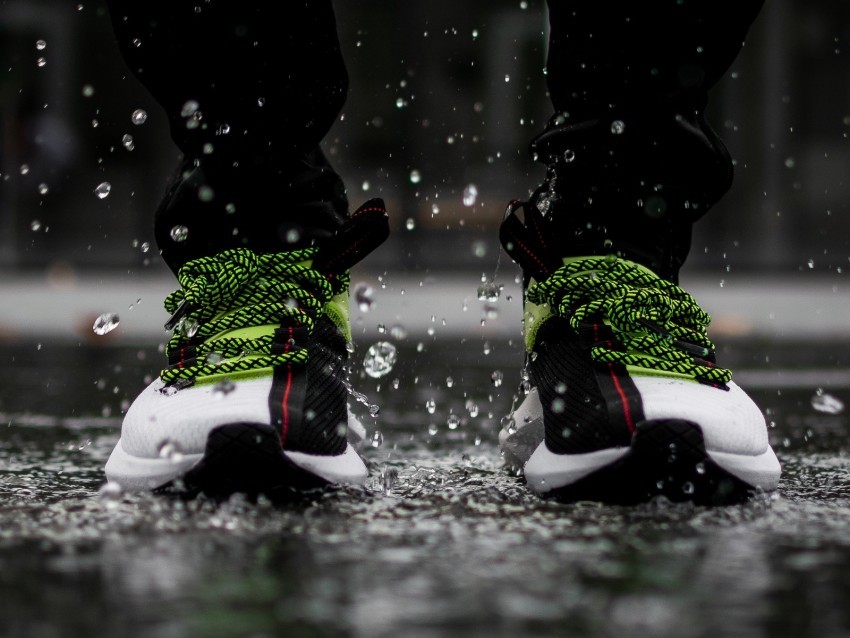 sneakers feet rain shoes spray PNG transparent vectors