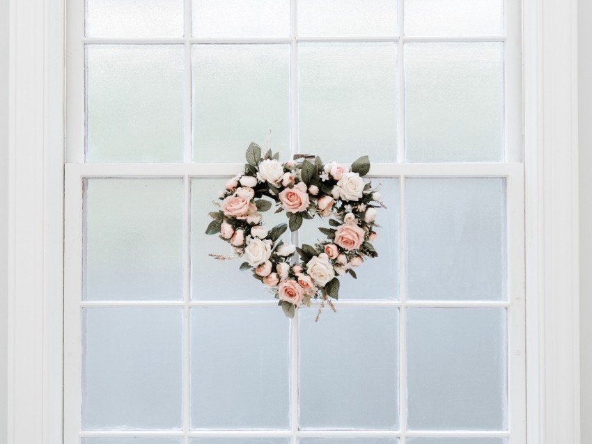 window wreath heart minimalism PNG with Transparency and Isolation